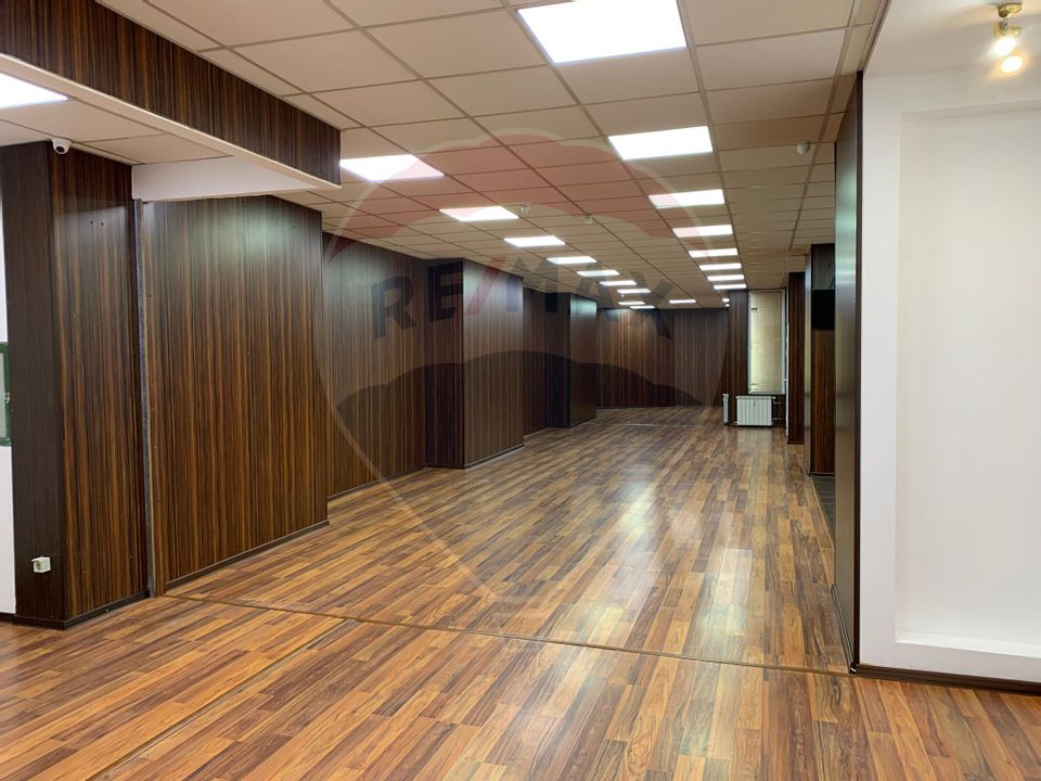 Spațiu comercial de 165mp de închiriat în zona Ultracentral