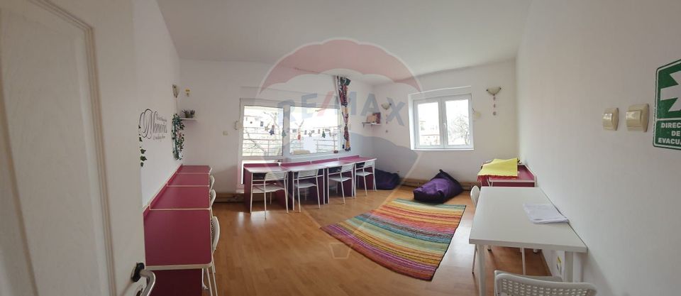 Casă / Vilă cu 6 camere de vânzare în zona Ozana-Pallady