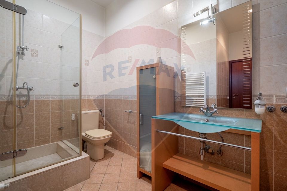 DE INCHIRIAT Spațiu comercial Bd. Unirii – 1335 mp