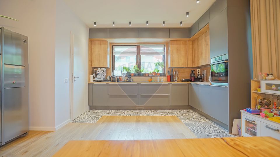 !! VANDUT !! COMISION 0% Vila moderna in cartier privat