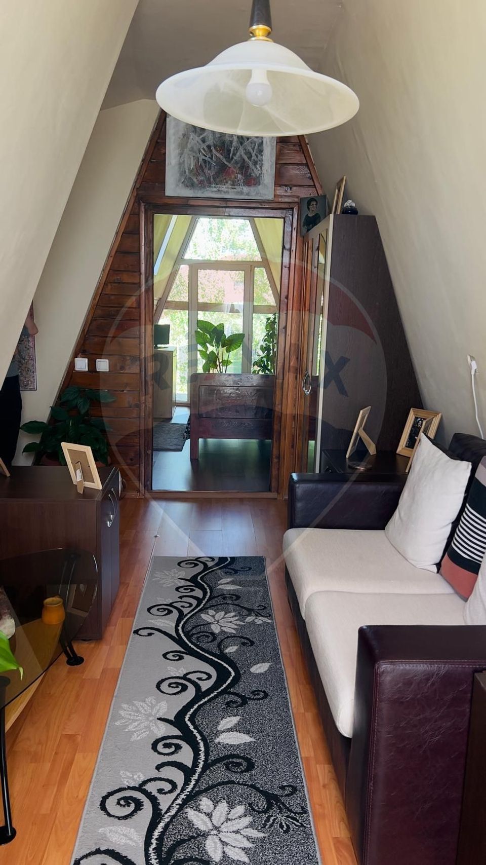 Casă / Vilă cu 4 camere de vânzare