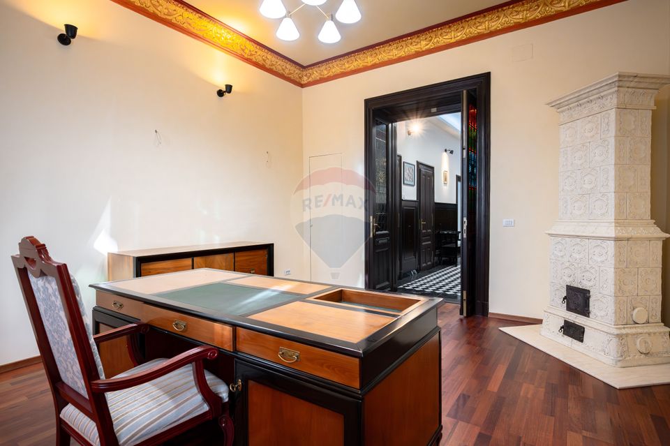 130 sqm Historic Property – Ideal for Living or Office