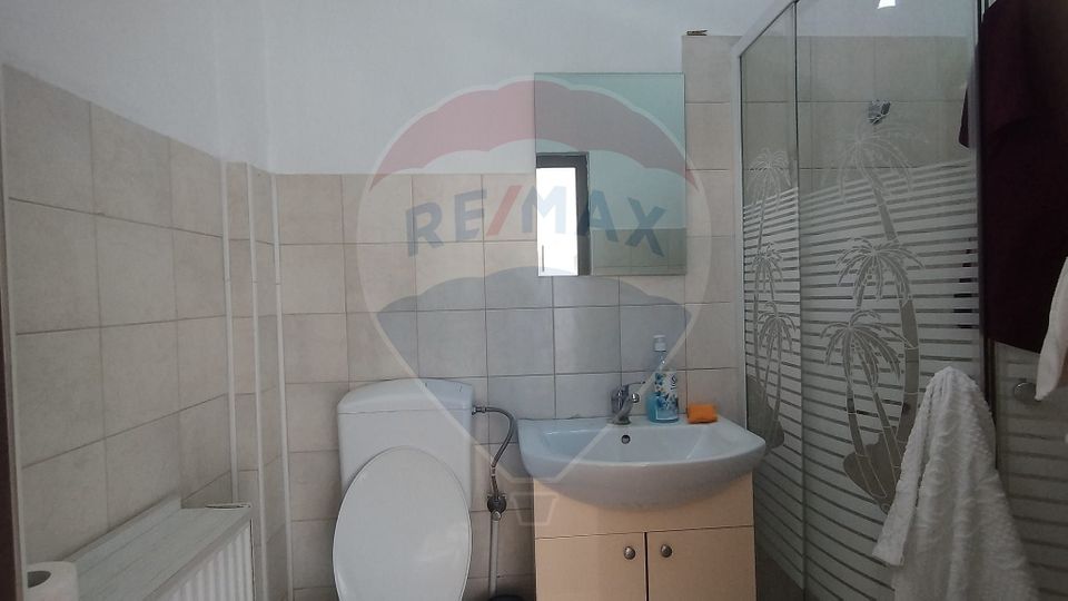 21sq.m Commercial Space for rent, Central area