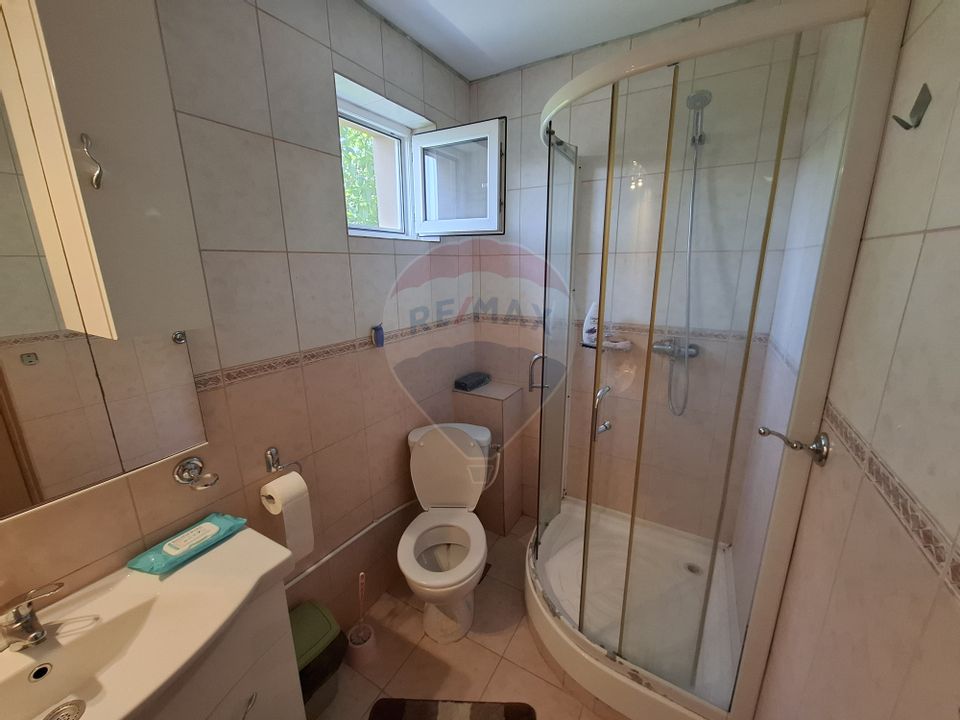 Casă / Vilă cu 5 camere de vânzare în zona Brestei