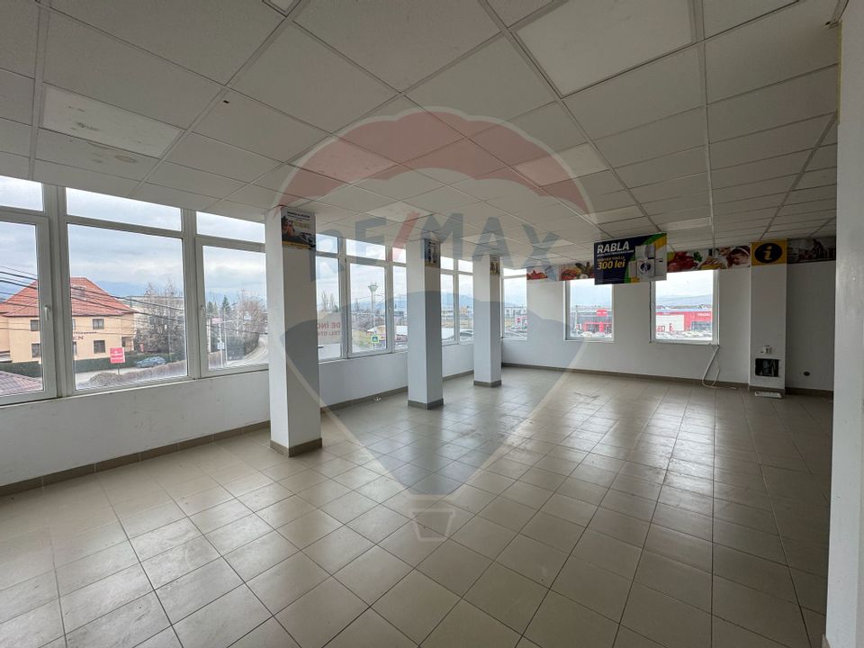 250sq.m Commercial Space for rent, Central area