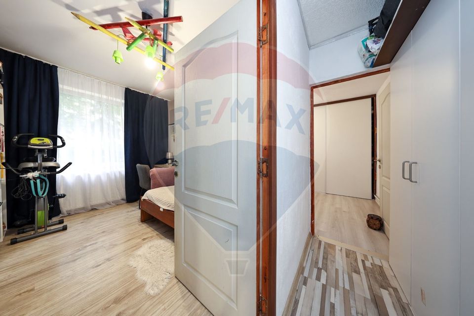 Apartament 3 camere parter cu balcon