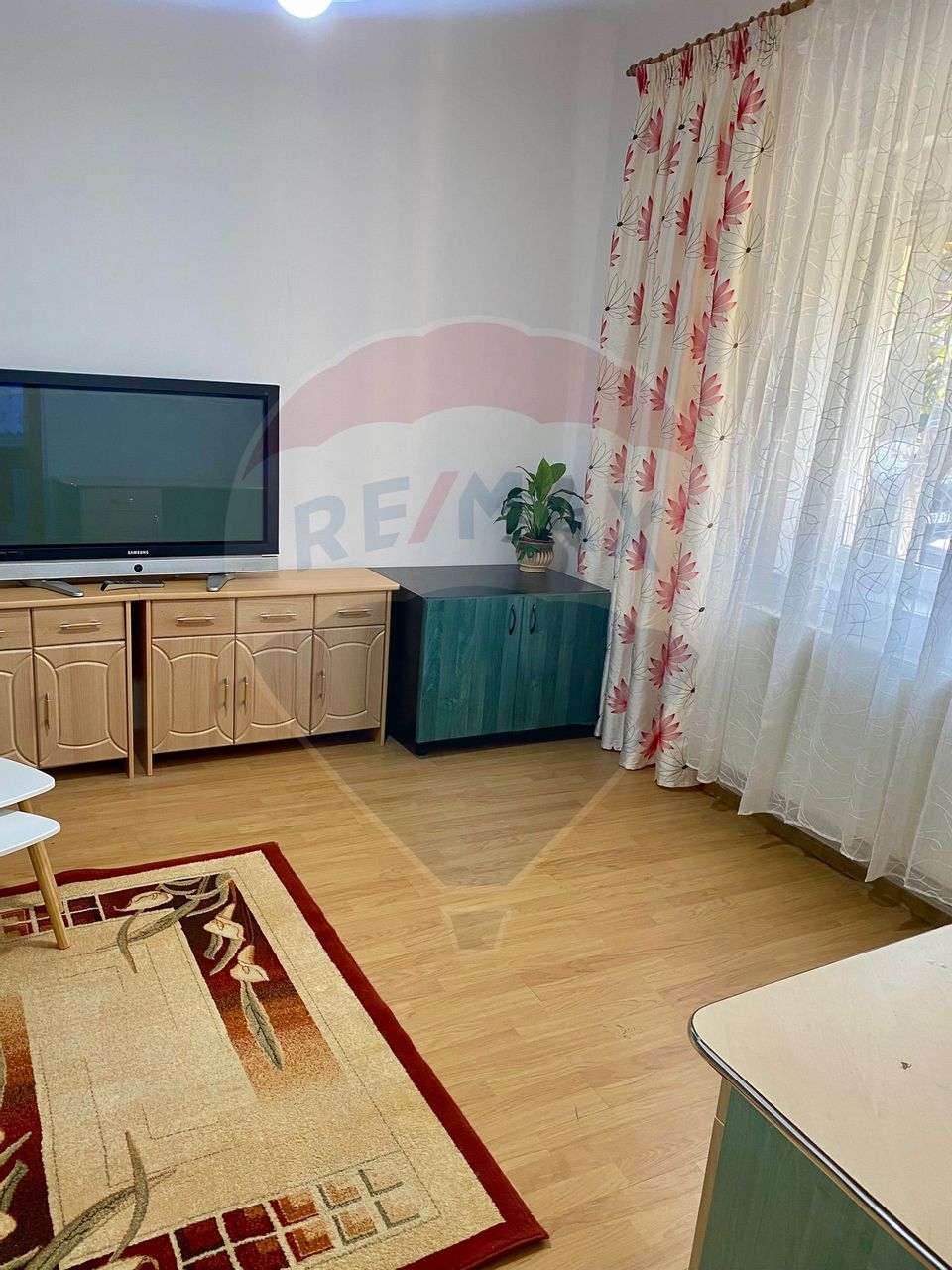 Apartament cu 2 camere de închiriat la casă, zona Grădiște