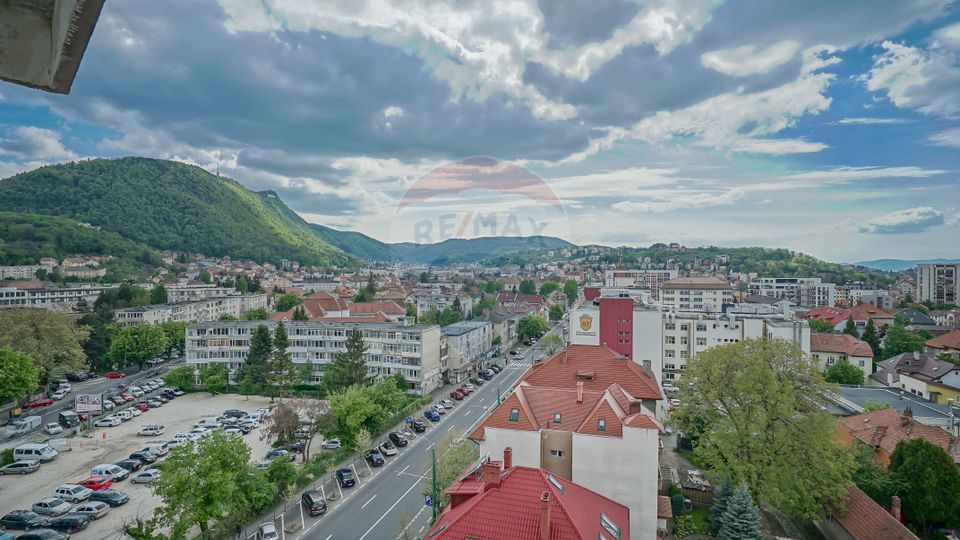 REZERVAT ! 3 camere zona Centrul Civic