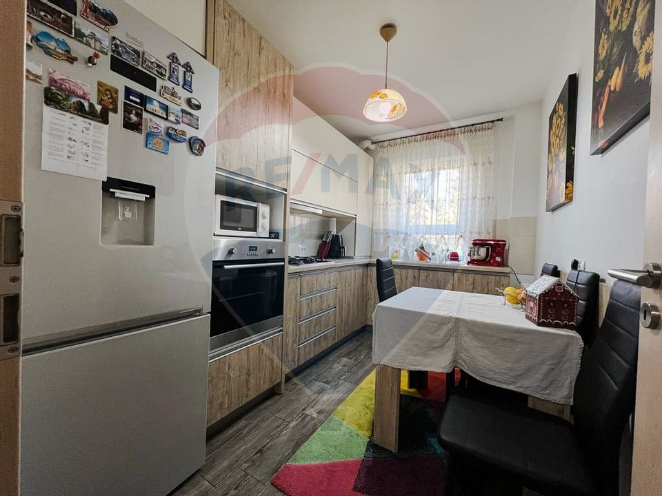 Apartament de 3 camere cu gradina proprie de 53mp, zona Tractorul!