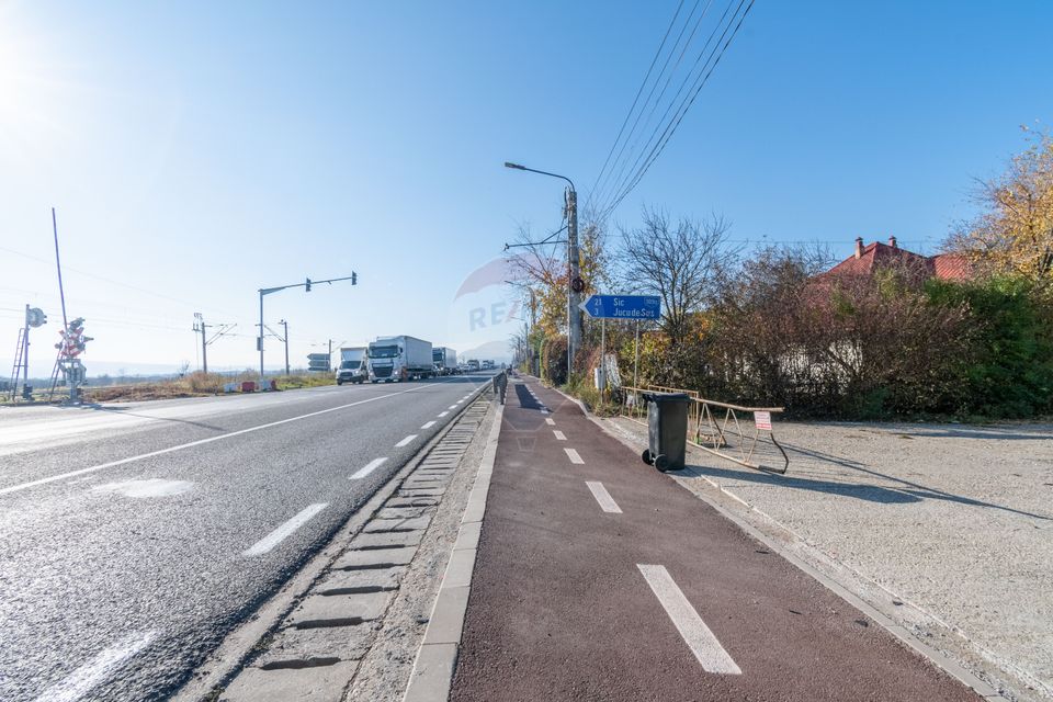 58.35sq.m Commercial Space for rent