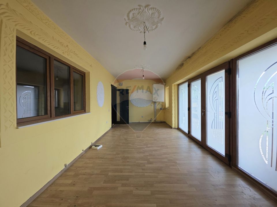 De vânzare proprietate unicat în Sascut - Bacău