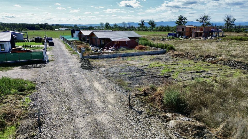 Land 593sqm Vanatori / Strada Salciei