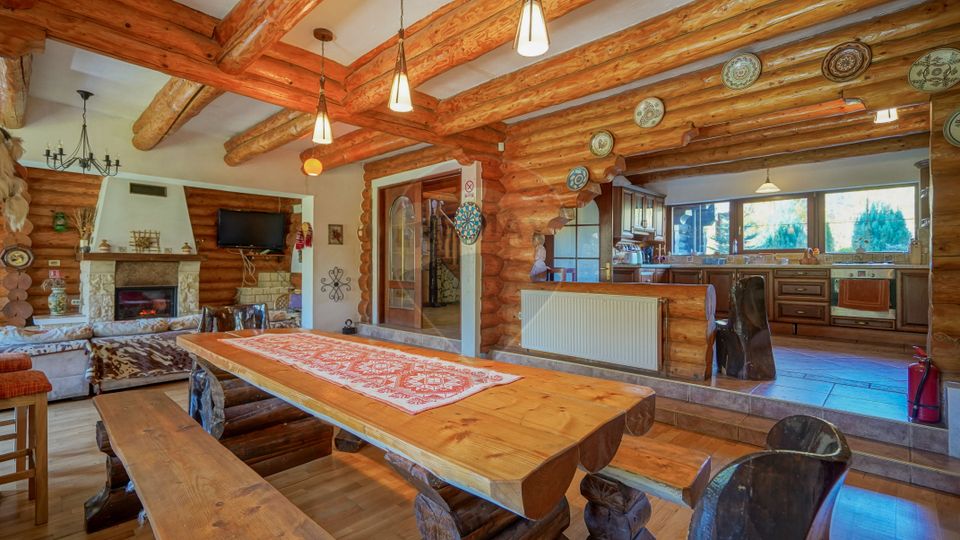 8 room House / Villa for sale