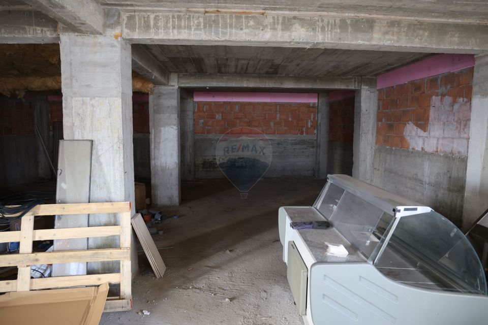 Spațiu comercial de 317mp de vânzare