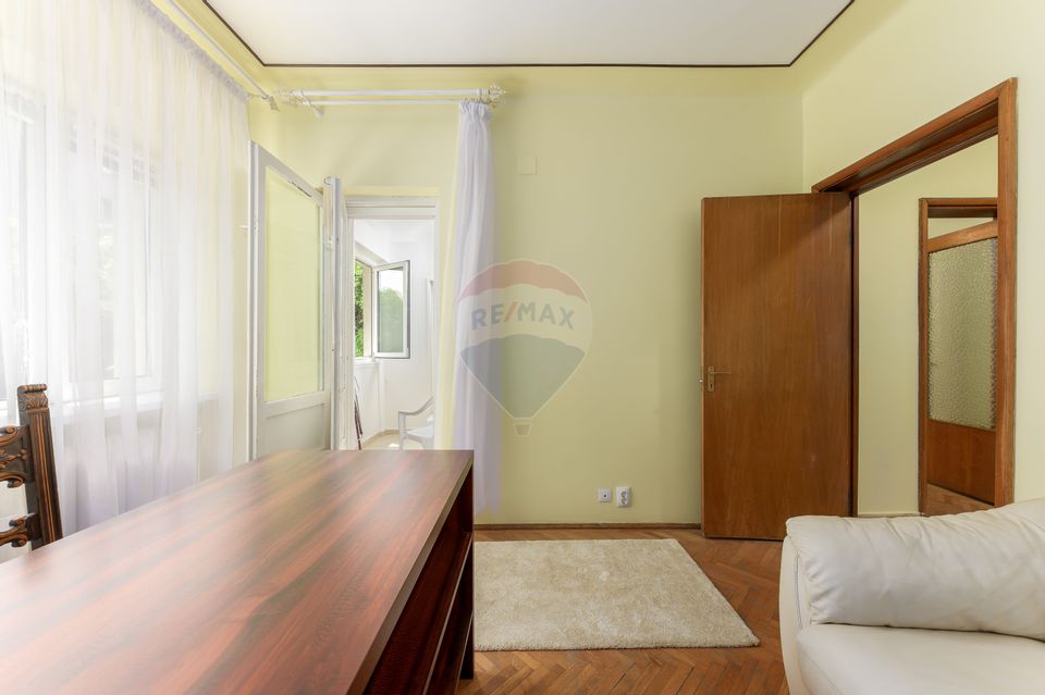 Apartament cu 4 camere de inchiriat Pajura