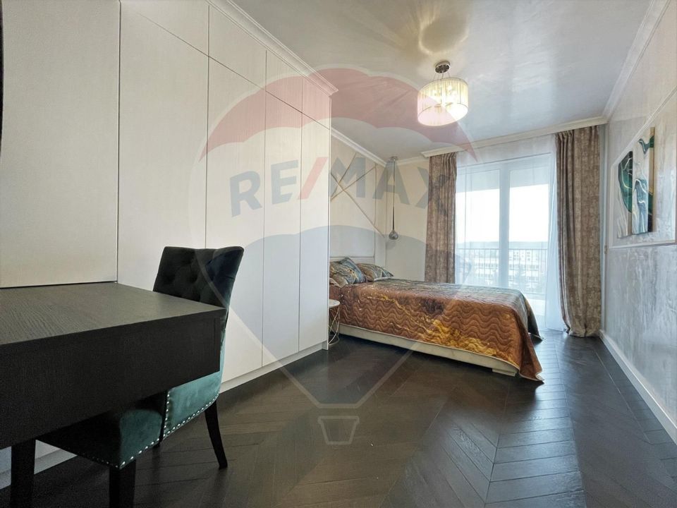 Apartament de lux cu 3 camere de închiriat în zona Central