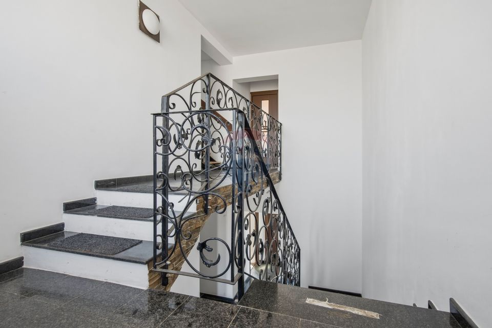 Casă/ Vilă – Bucium | 349 mp utili | 887 mp teren