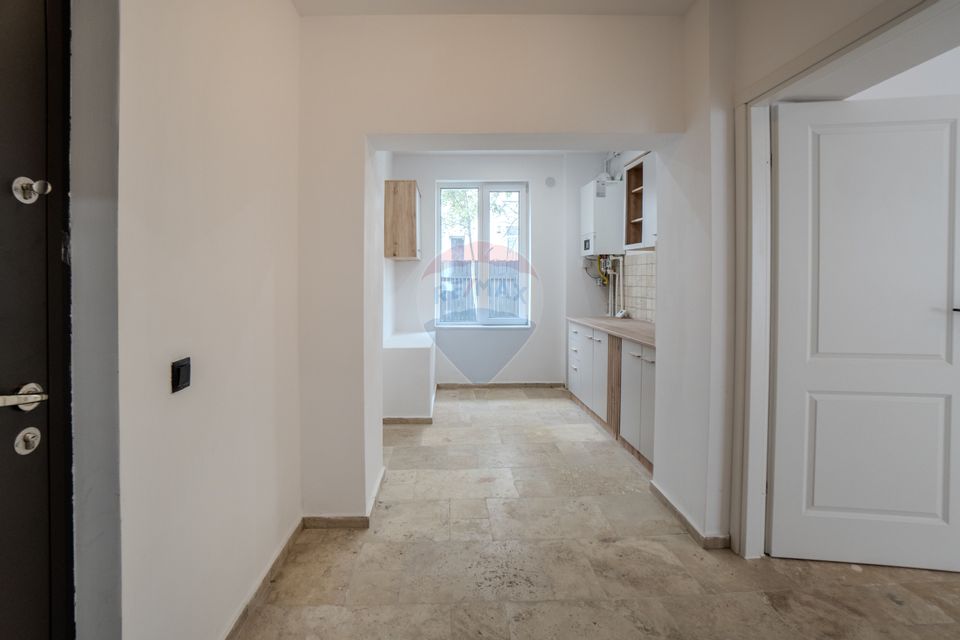 2 room Apartment for sale, Centrul Istoric area