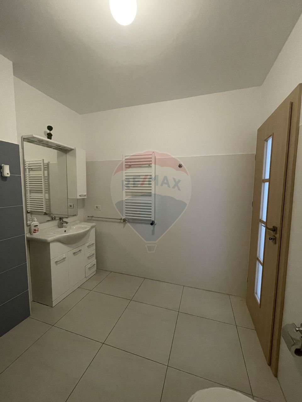 Apartament cu 4 camere de închiriat la ARED Kaufland