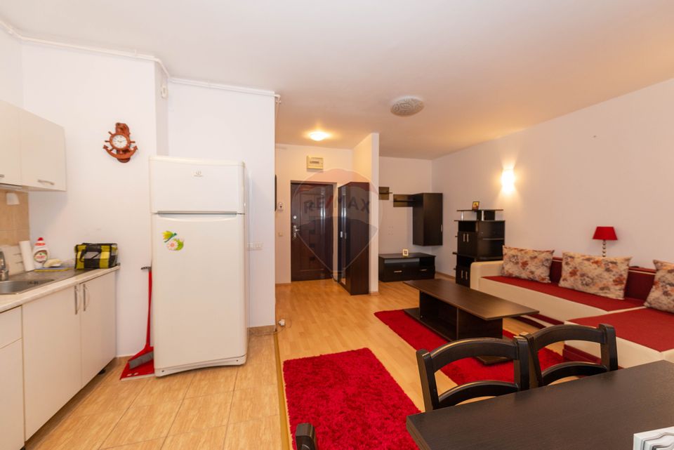 Apartament cu 3 camere de vanzare complex  Rasarit De Soare, Titan