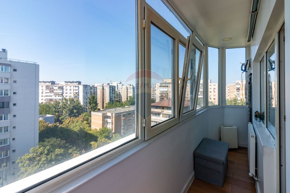Plaza Studio, Militari, between Lujerului and Gorjului metro