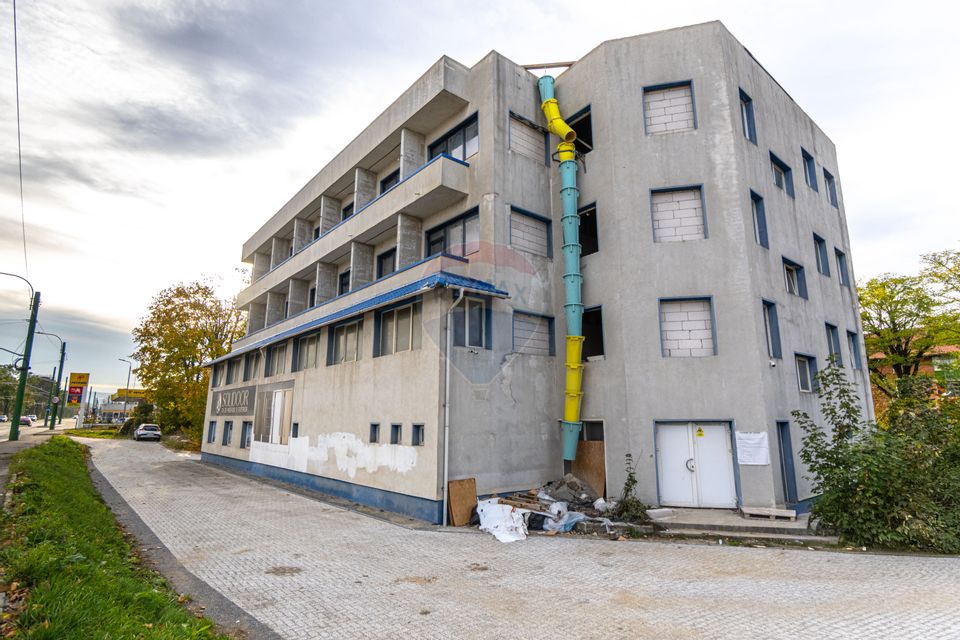 Oportunitate investiție-Clădire cu autorizație hotel și teren BRAȘOV