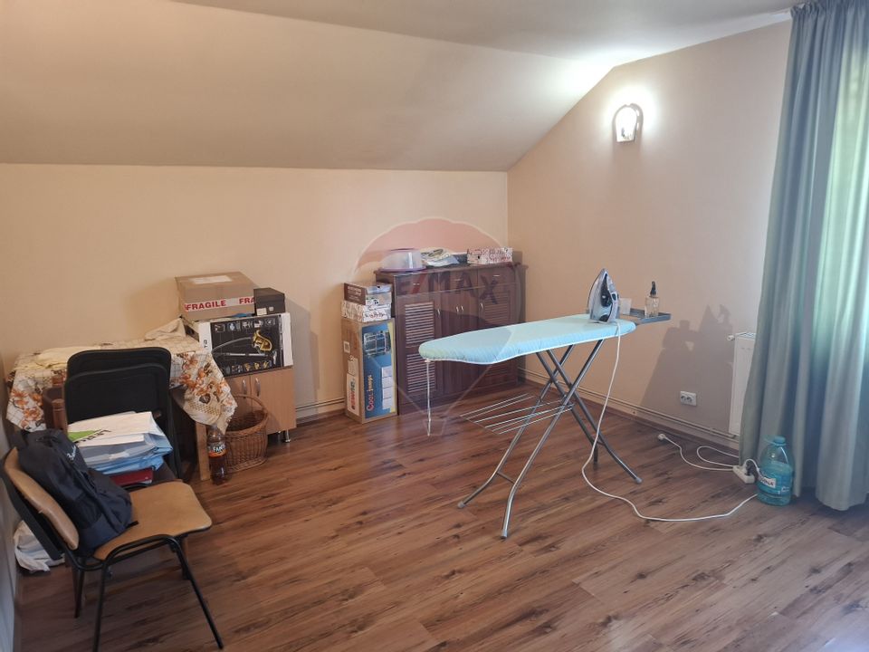 Casă / Vilă cu 5 camere de vânzare în zona Brestei