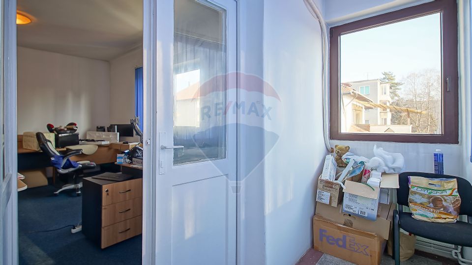 11 room House / Villa for rent, Tractorul area