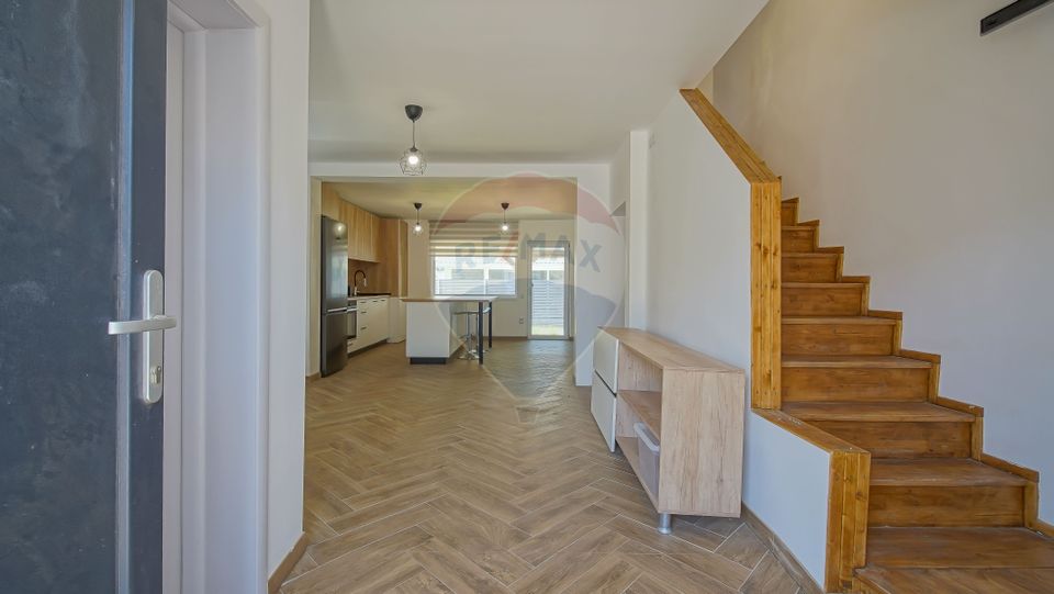 Casă 96 metri pătrați utili – Cartier Valea cu Flori, Brașov