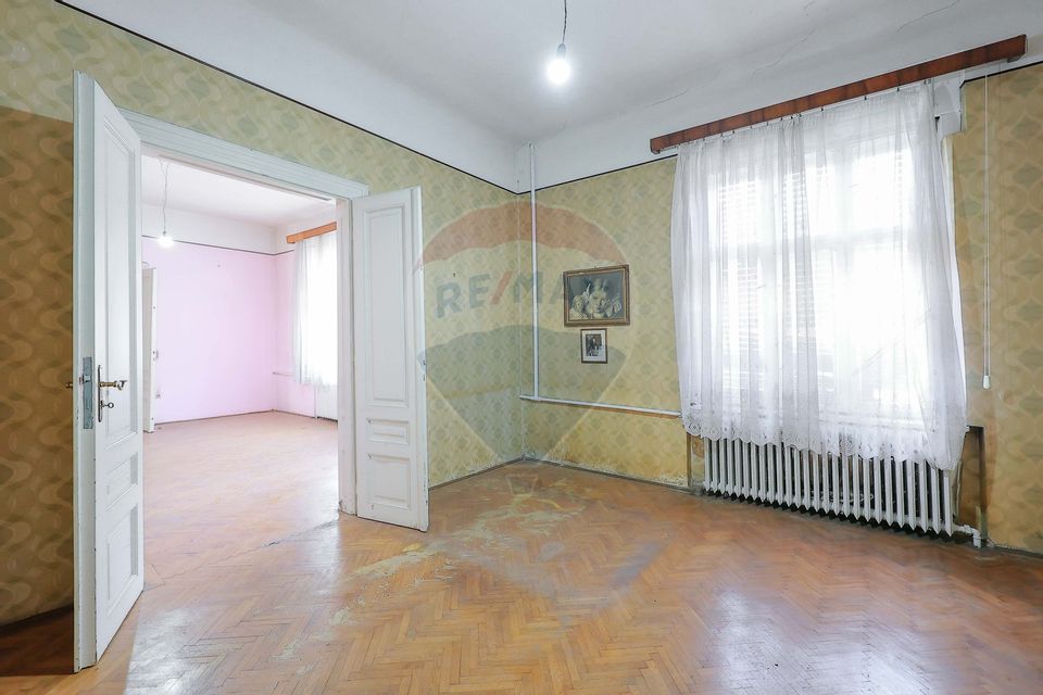 4 room Apartment for sale, Central area