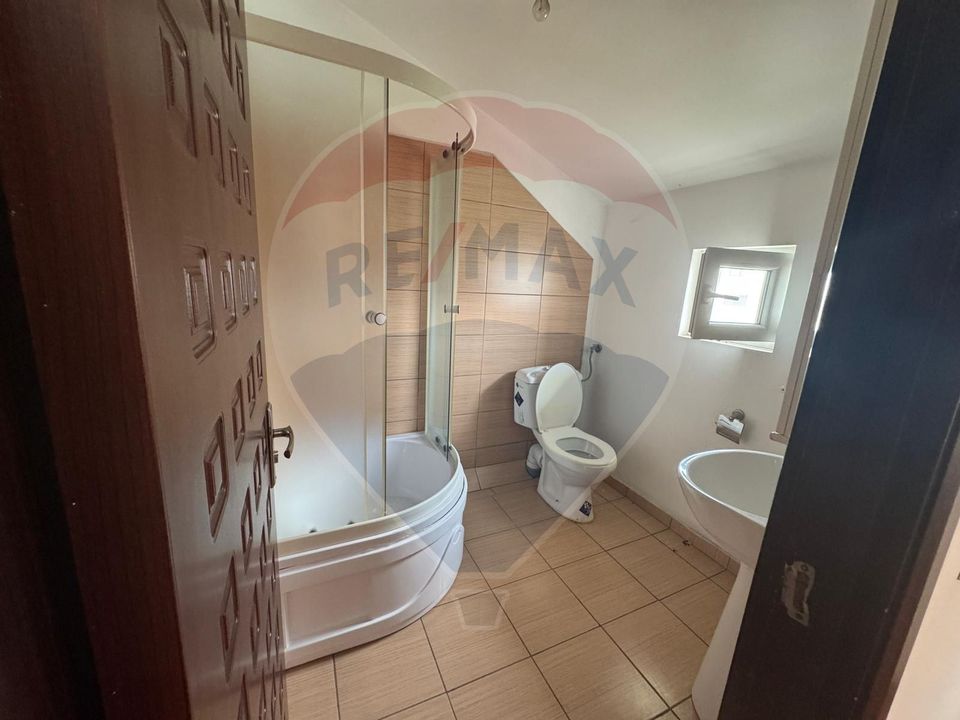 Spațiu comercial de 900mp de vânzare în zona Romanesti