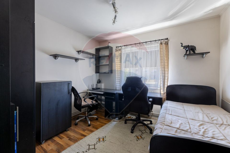 Apartament cu 3 camere de închiriat în zona Podgoria