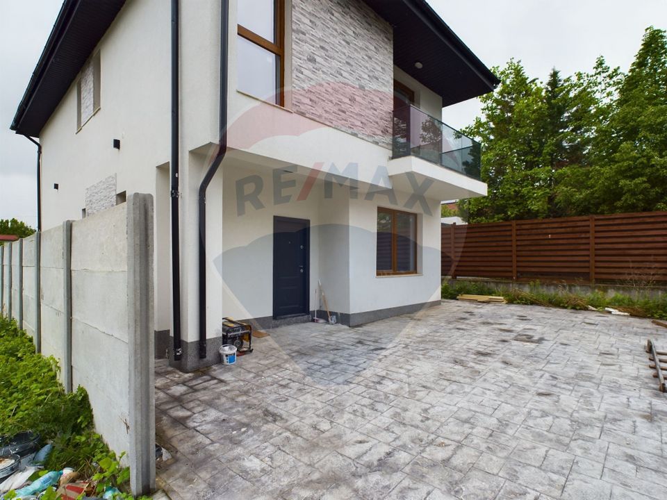 5 room House / Villa for sale