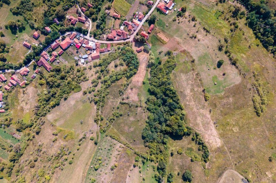 Casa veche cu teren ,Varmaga jud Hunedoara