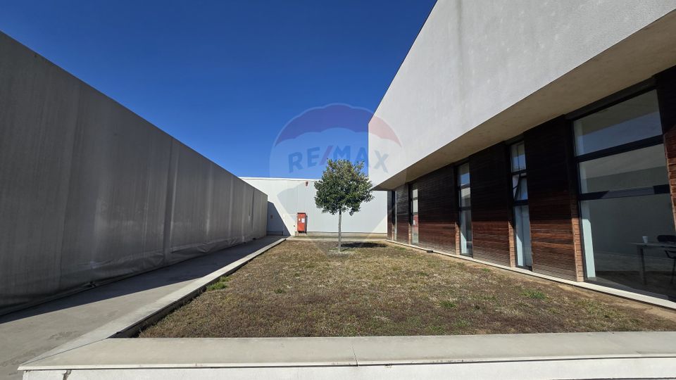16,000sq.m Industrial Space for sale, Vest area