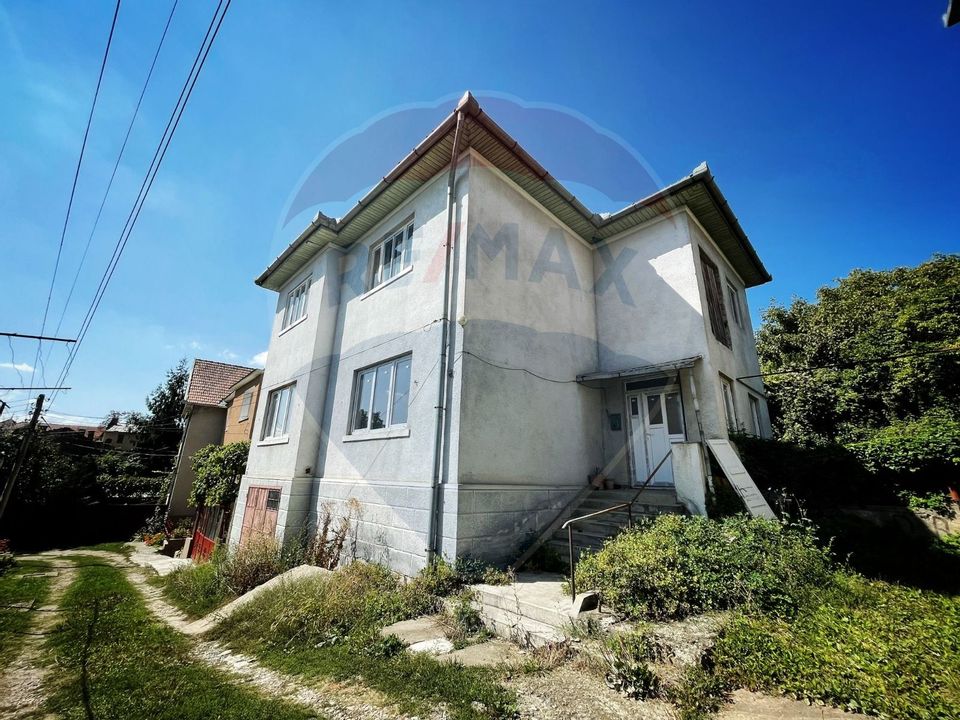 Casă spațioasă cu potențial investitional în zona Ultracentrala Turda