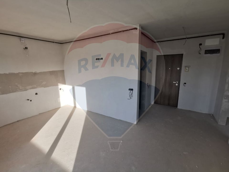 Apartament cu 2 camere și loc de parcare pe str. Lamaitei