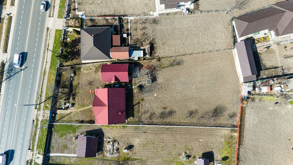 Casă de Vânzare, 3 Camere, 1577mp Teren la E58 - Lețcani, Iași