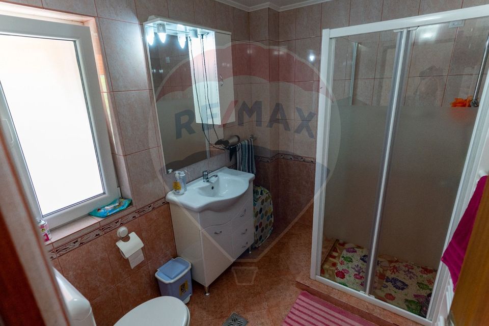 Casă / Vilă Sesuri, jud Hunedoara