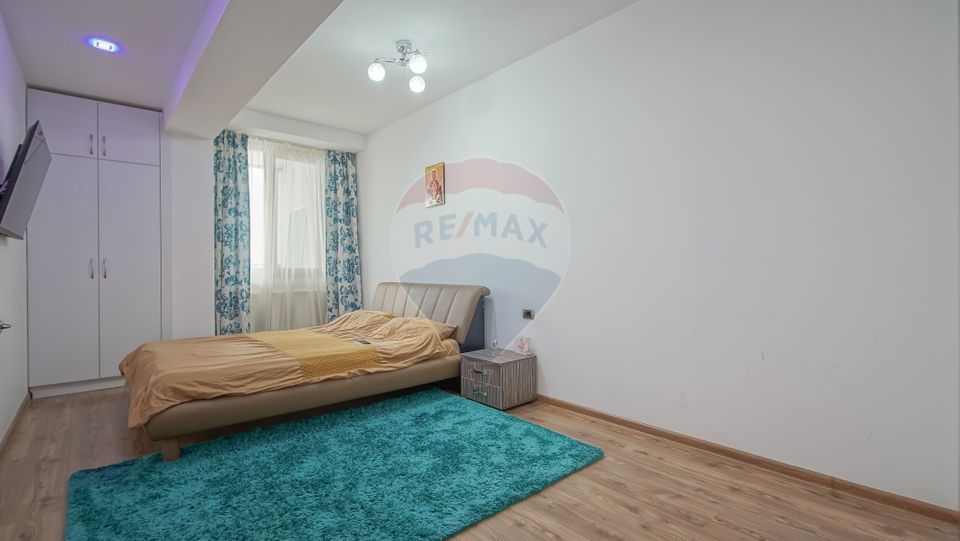 3 room Apartment for sale, Tractorul area