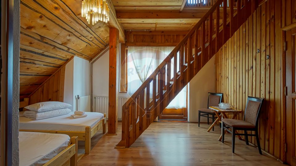 Vilă 12 camere  1.091 mp construiți Poiana Brașov