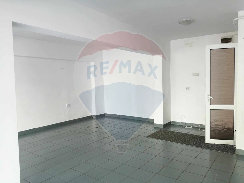 48.43sq.m Commercial Space for rent, Micro 14 area