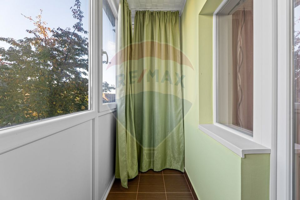 Apartament cu 3 camere de închiriat - zona Boul Rosu