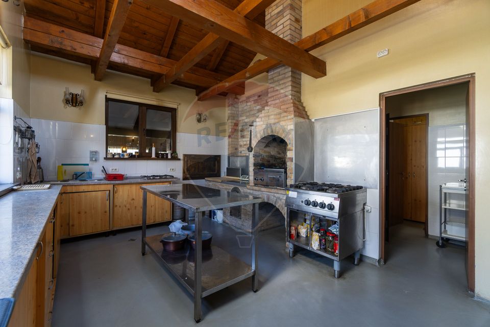 98sq.m Commercial Space for rent