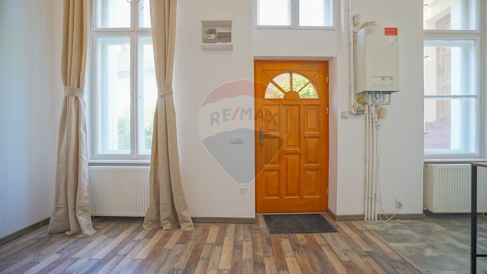 Apartament recent renovat langă Teatrul Dramatic. Fără comision!