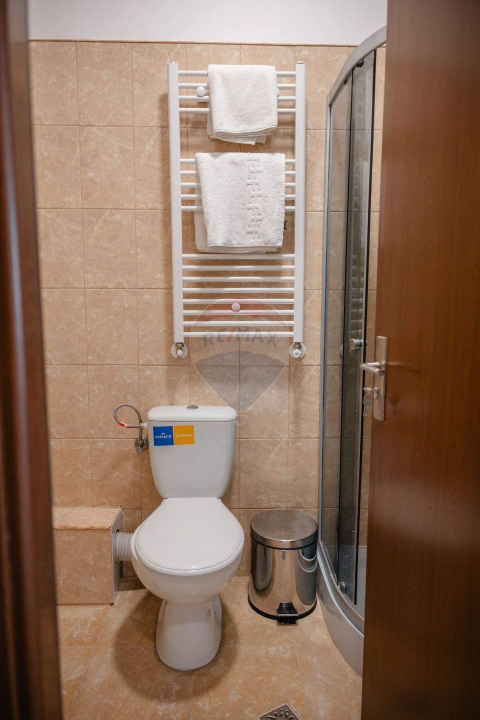 1,132sq.m Commercial Space for sale