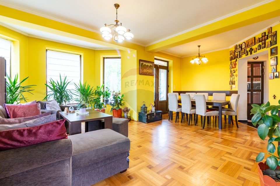 5 room House / Villa for sale