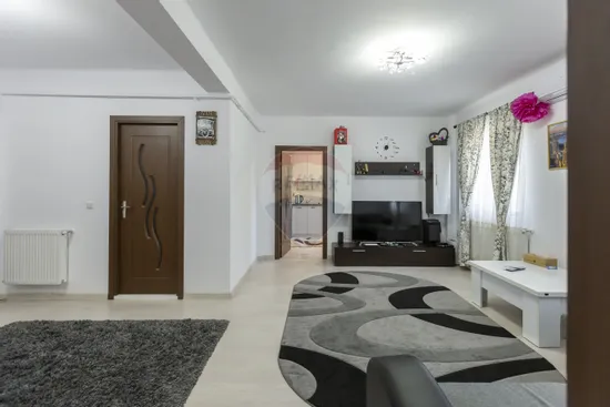 Apartament cu 2 camere de vânzare Str.Gheorghe Glod, Bacău 1