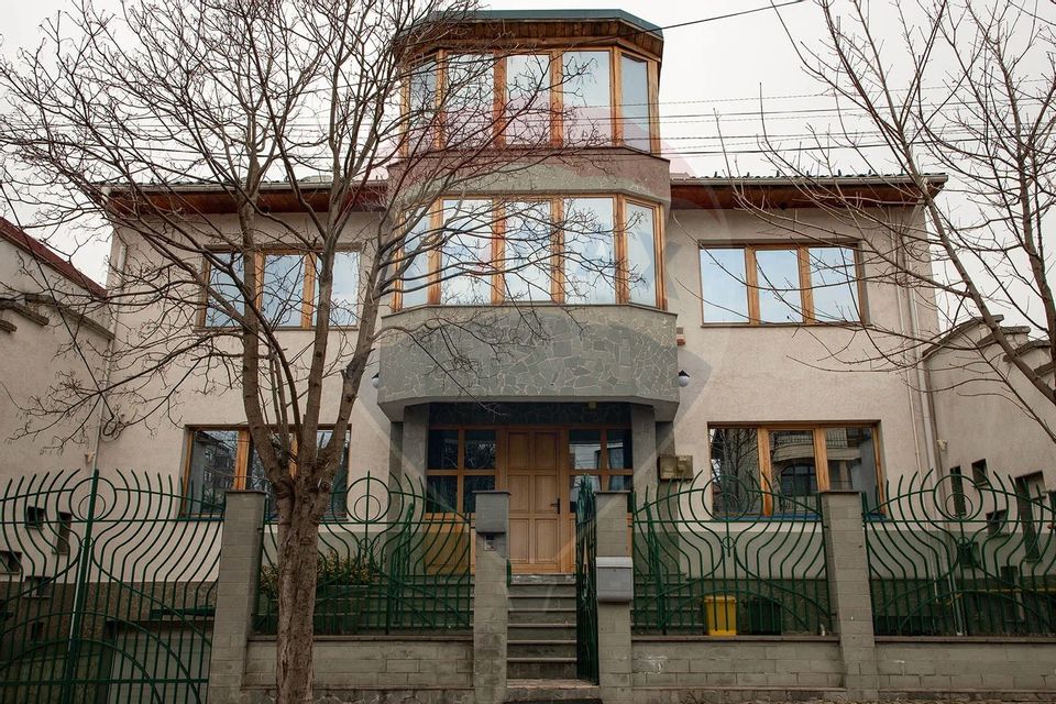 6 room House / Villa for sale, Tomis I area