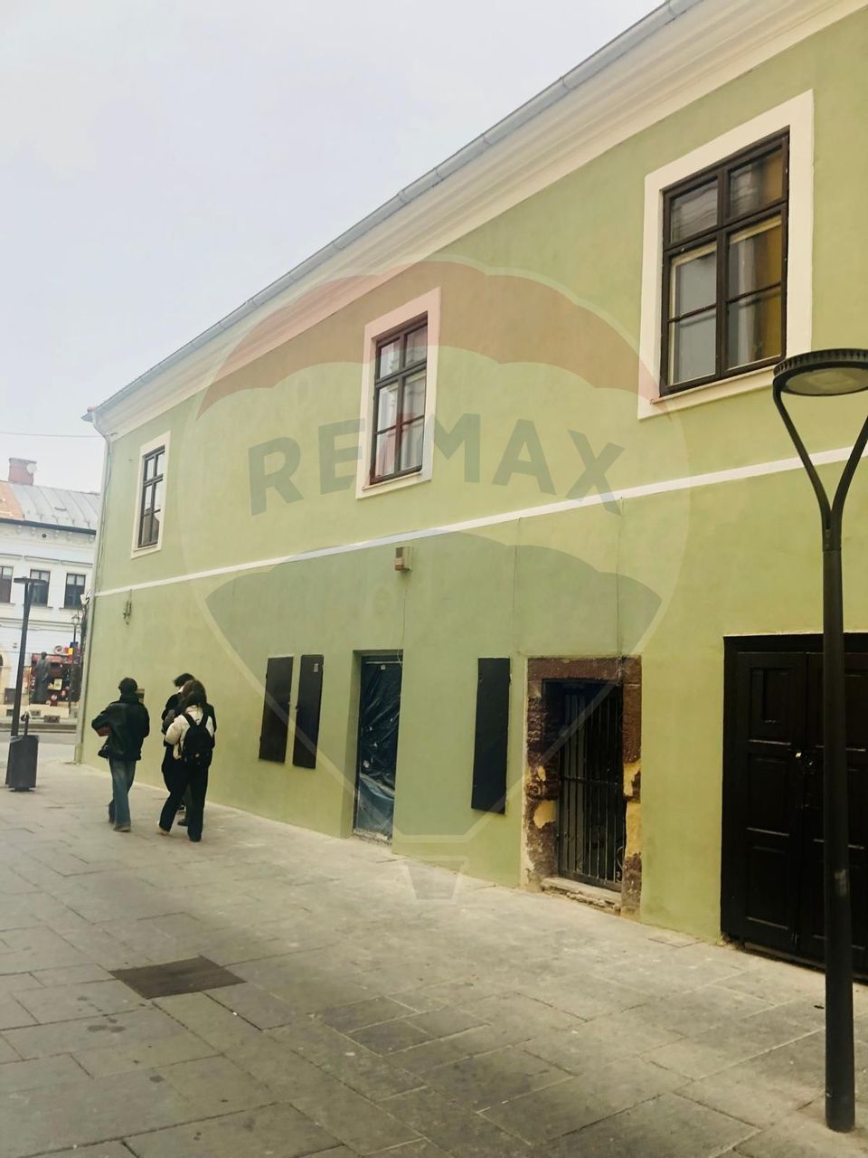 100sqm commercial space for sale in Central area